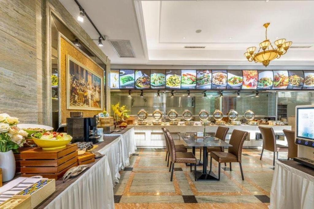 Vienna Hotel Tianjin Guizhou Road Branch Екстериор снимка